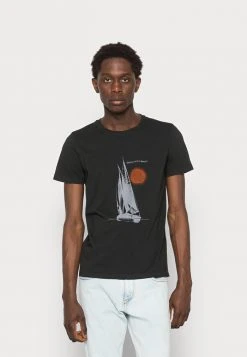 Brand new ✨ Diesel Print T-shirt - Black 🎉