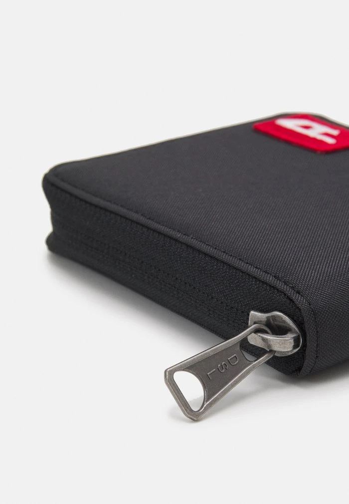 Buy 🛒 Diesel HIRESH ZIPPI UNISEX - Wallet - Black 👍 7 Buy 🛒 Diesel HIRESH ZIPPI UNISEX - Wallet - Black 👍 - Image 5