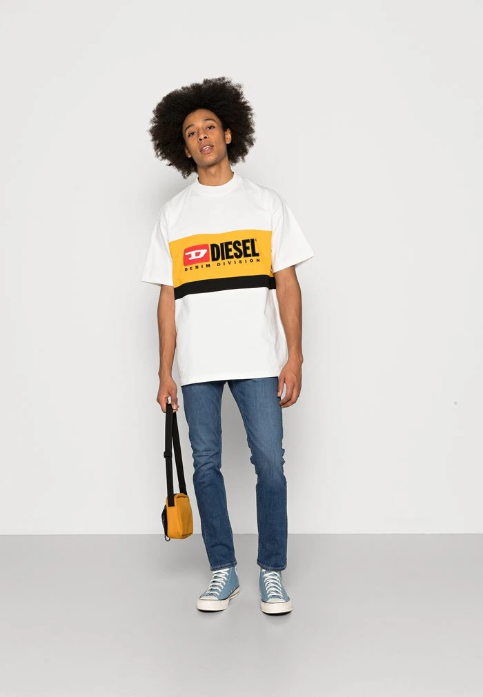 Promo 🎉 Diesel STREAP DIVISION - Print T-shirt - White 🎁 4 Promo 🎉 Diesel STREAP DIVISION - Print T-shirt - White 🎁 - Image 2